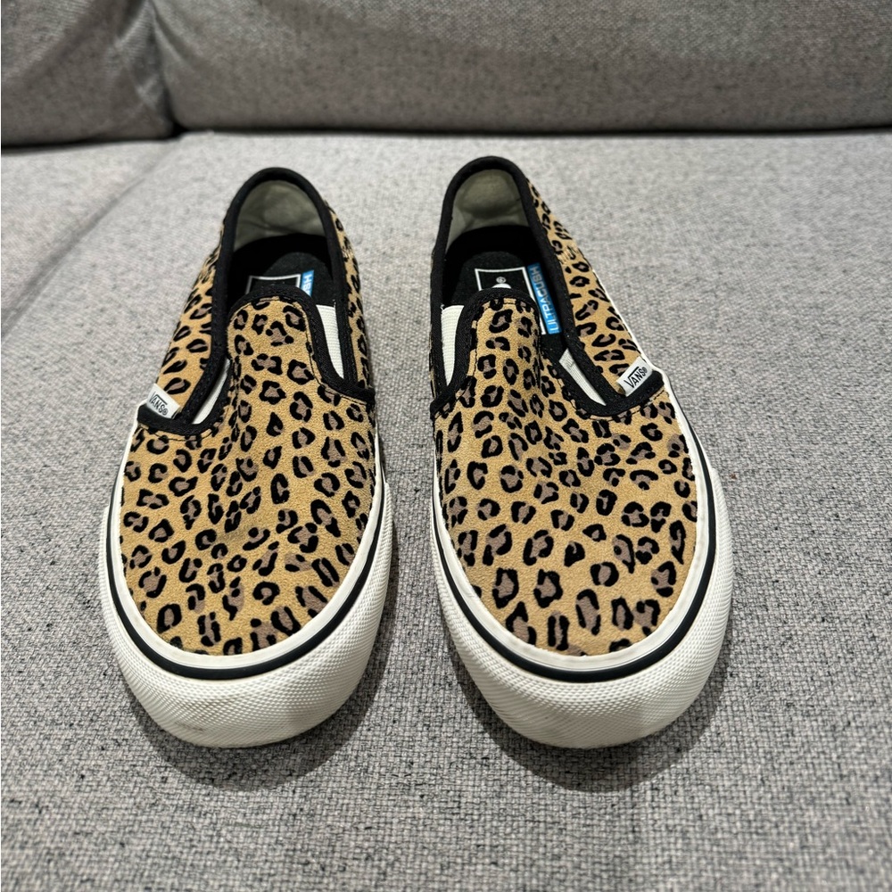 Leopard print Vans